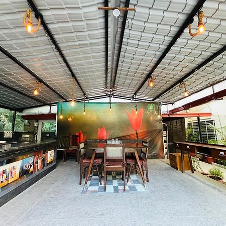 Royal Palms Luxury Service Apartment นาคปุระ ภายนอก รูปภาพ