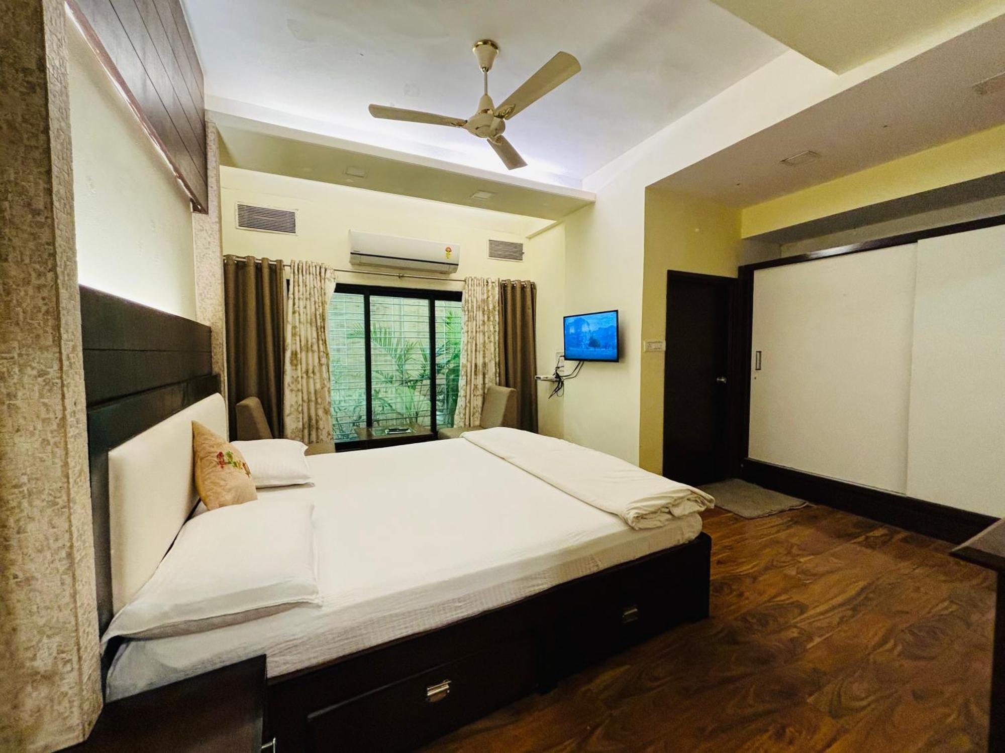 Royal Palms Luxury Service Apartment นาคปุระ ภายนอก รูปภาพ